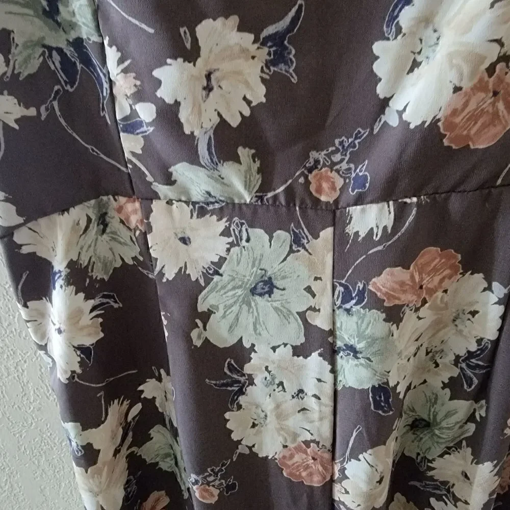 Leith Floral Sleeveless, Cropped Jumpsuit. Size S.